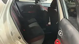 Used 2018 Nissan Juke Envy White - Interior and Exterior details 5