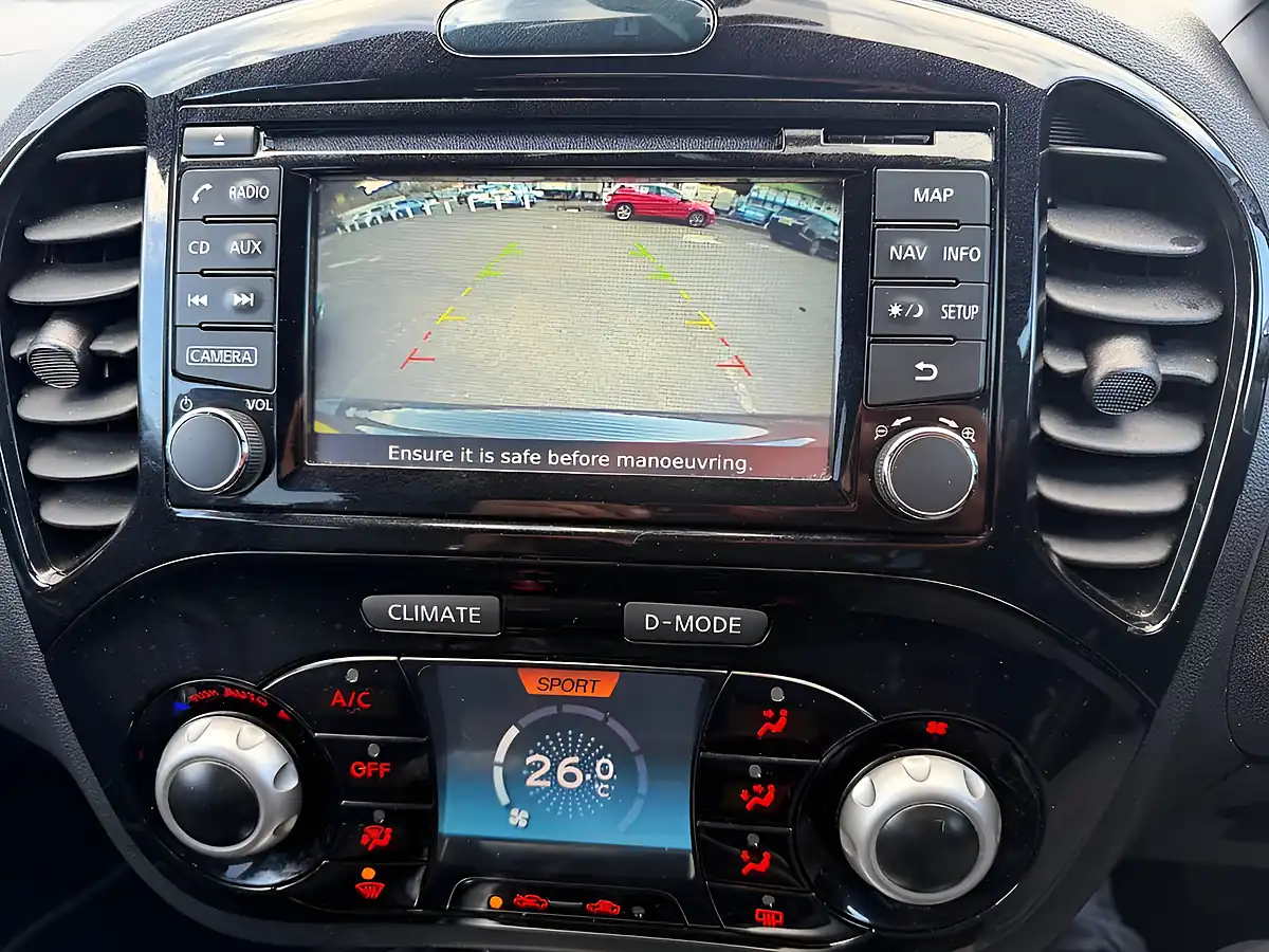 Used 2018 Nissan Juke N-Connecta Black - Interior and Exterior details 10