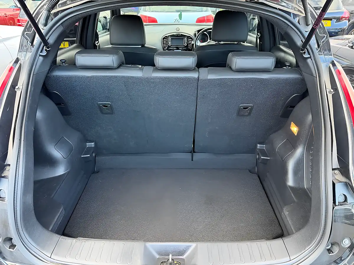 Used 2018 Nissan Juke N-Connecta Black - Interior and Exterior details 16