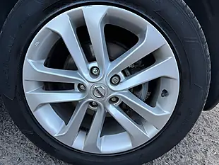 Used 2018 Nissan Juke N-Connecta Black - Interior and Exterior details 17