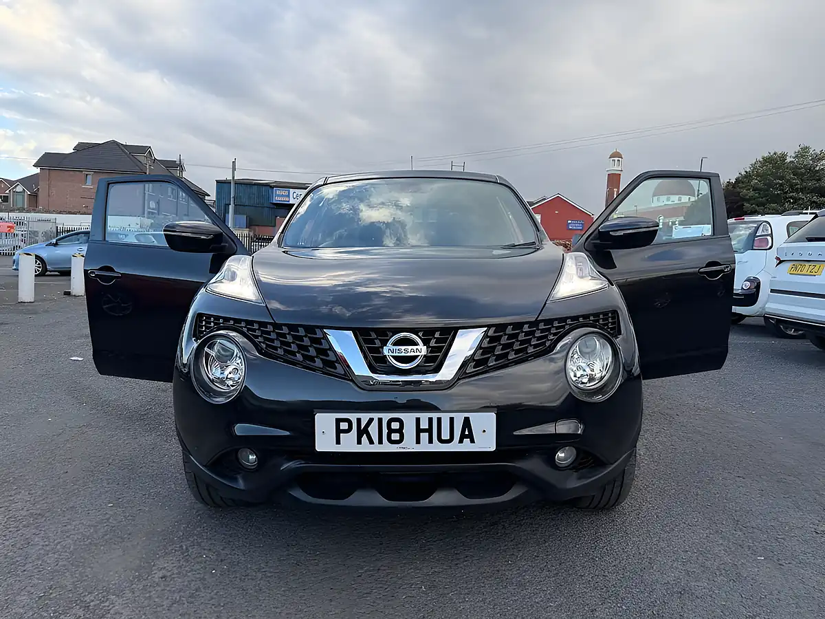 Used 2018 Nissan Juke N-Connecta Black - Interior and Exterior details 3