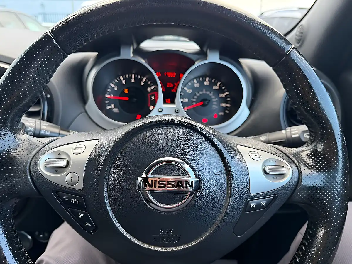 Used 2018 Nissan Juke N-Connecta Black - Interior and Exterior details 5