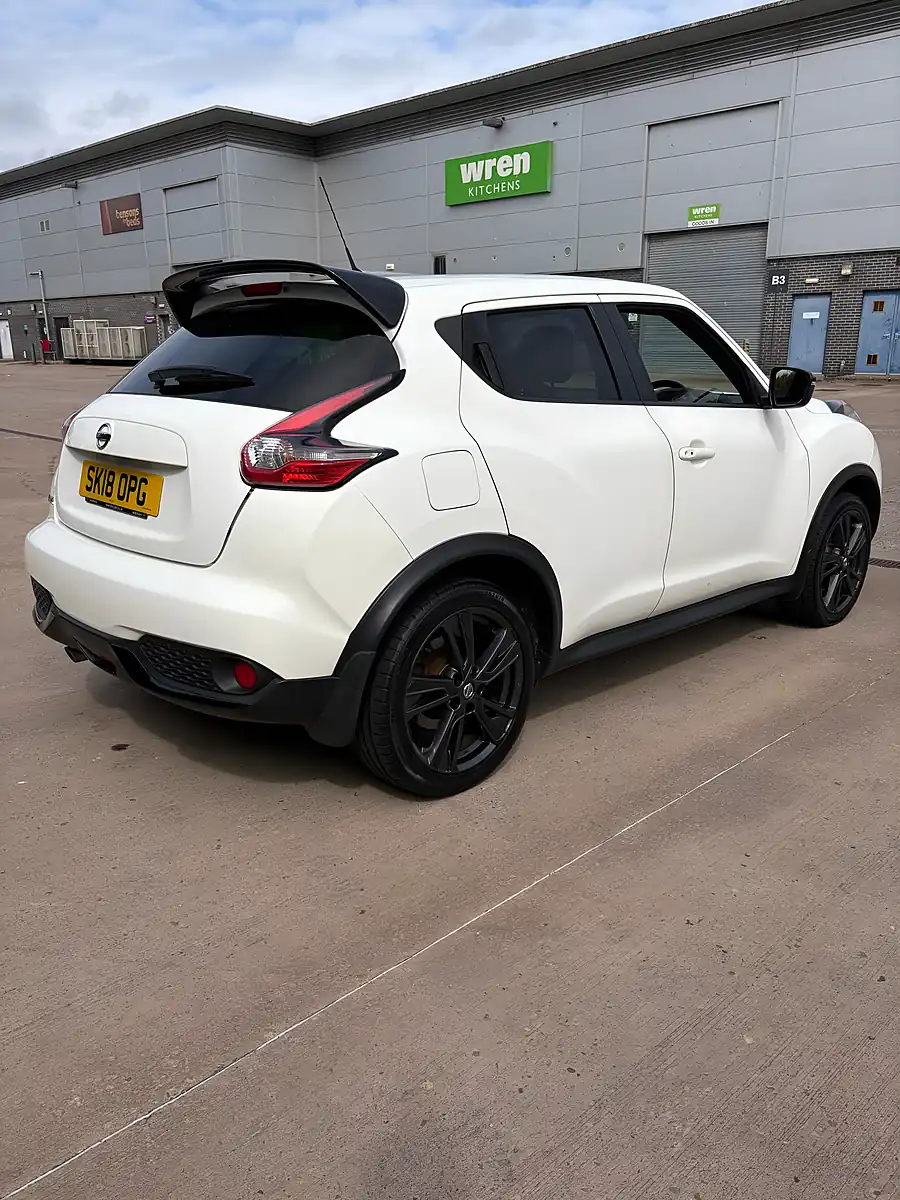 Used 2018 Nissan Juke N-Connecta Style White - Interior and Exterior details 5