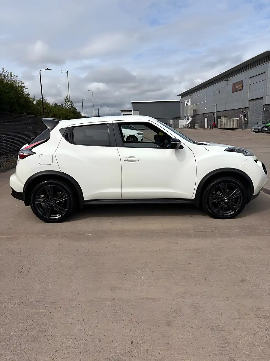 Used 2018 Nissan Juke N-Connecta Style White - Interior and Exterior details 6