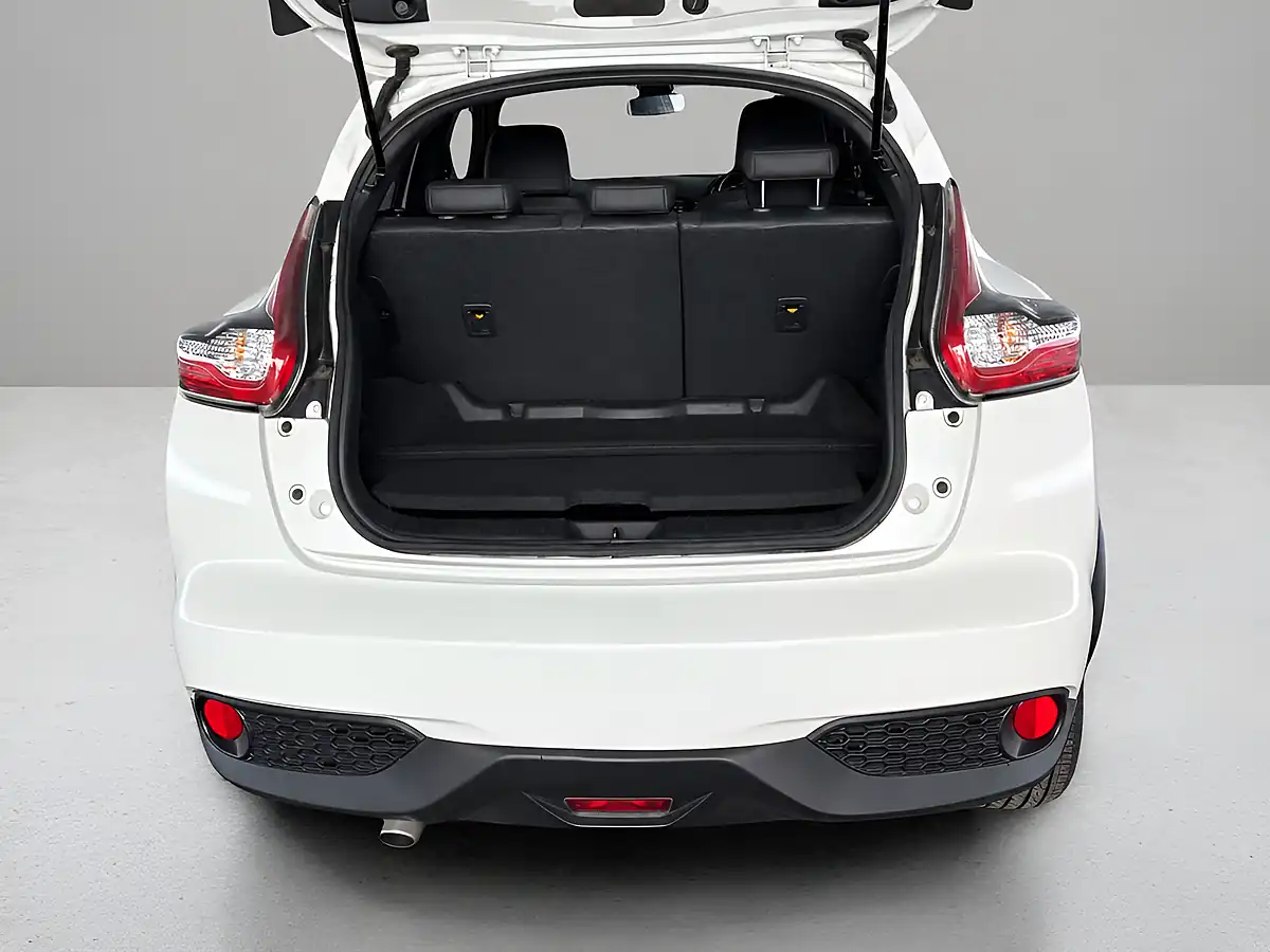 Used 2018 Nissan Juke N-Connecta White - Interior and Exterior details 6