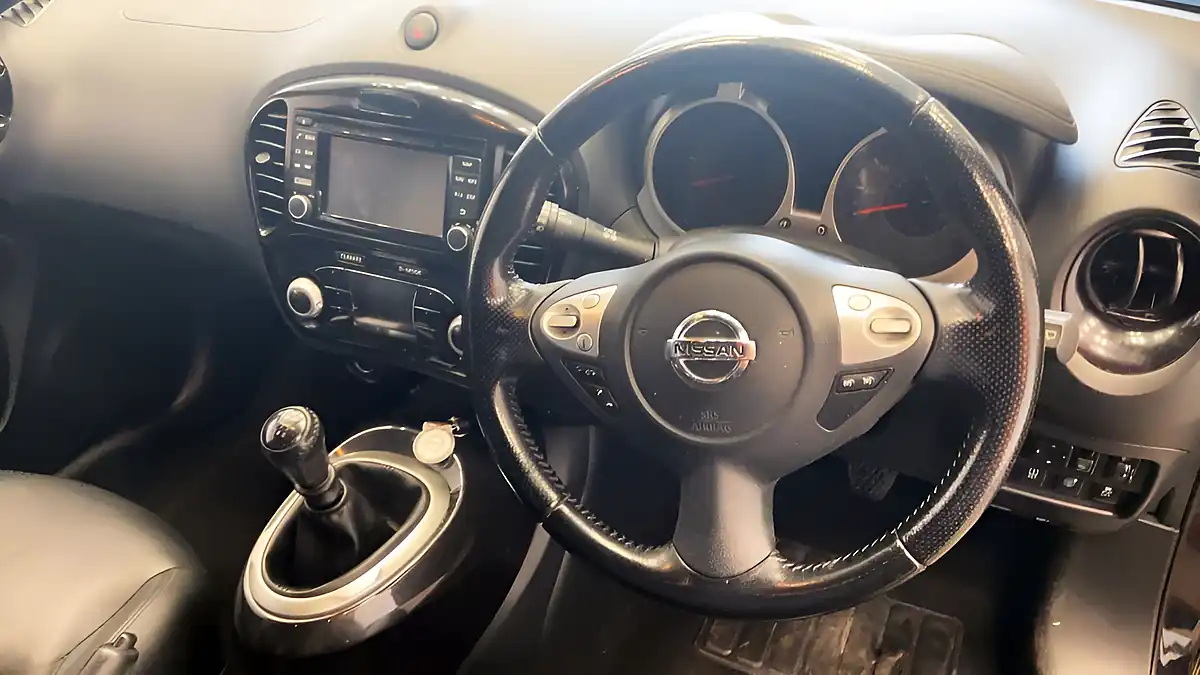 Used 2018 Nissan Juke Tekna Black - Interior and Exterior details 12