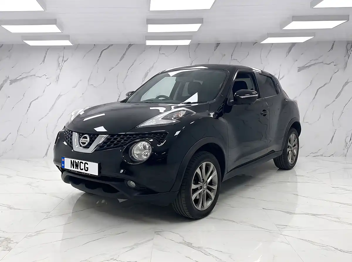 Used 2018 Nissan Juke Tekna Black - Interior and Exterior details 4