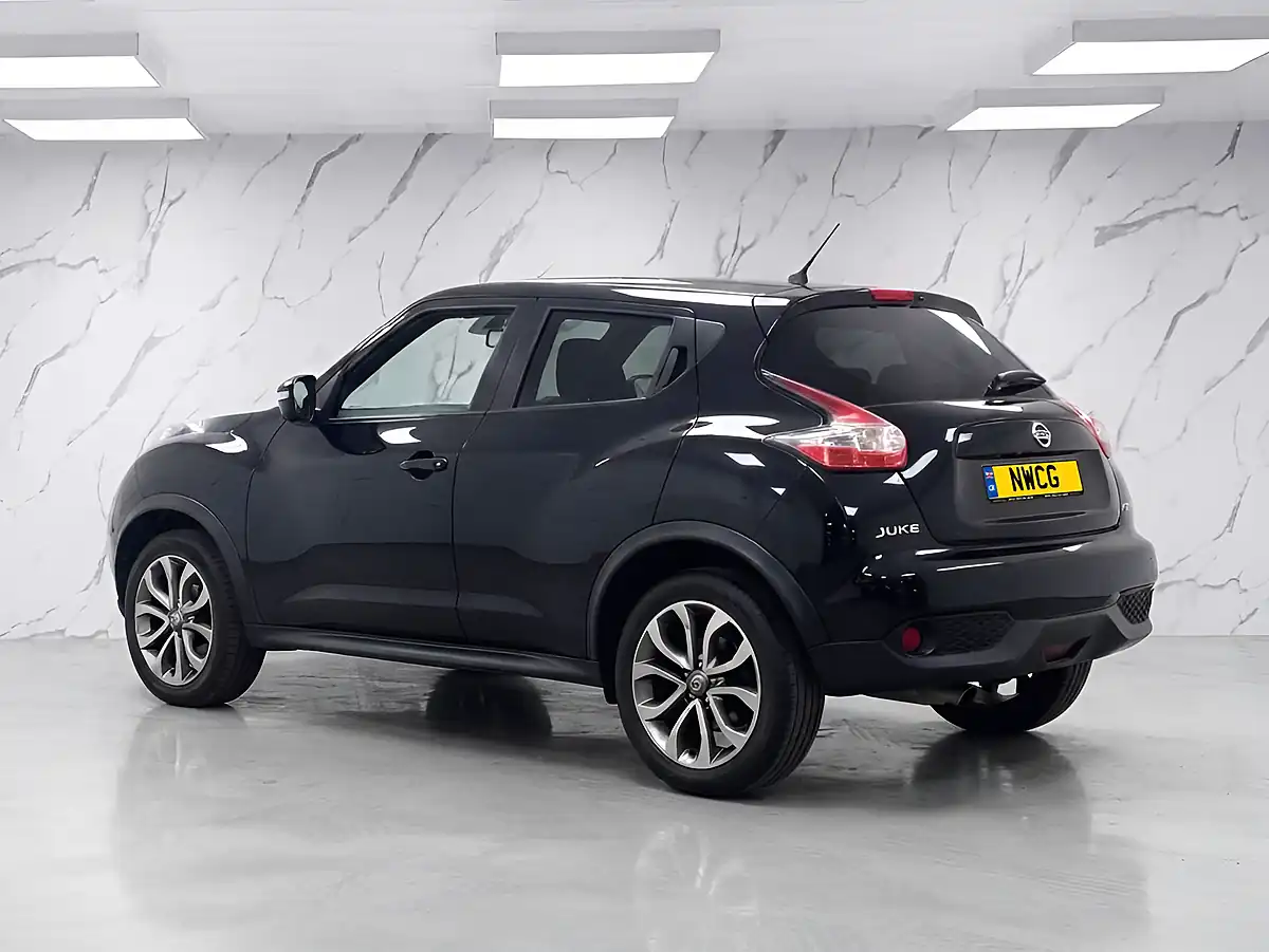 Used 2018 Nissan Juke Tekna Black - Interior and Exterior details 6