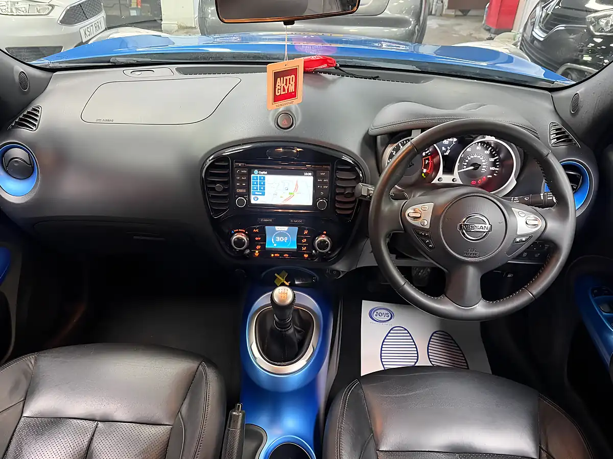 Used 2018 Nissan Juke Tekna Blue - Interior and Exterior details 11