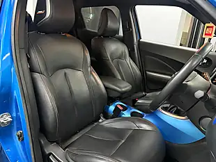Used 2018 Nissan Juke Tekna Blue - Interior and Exterior details 14