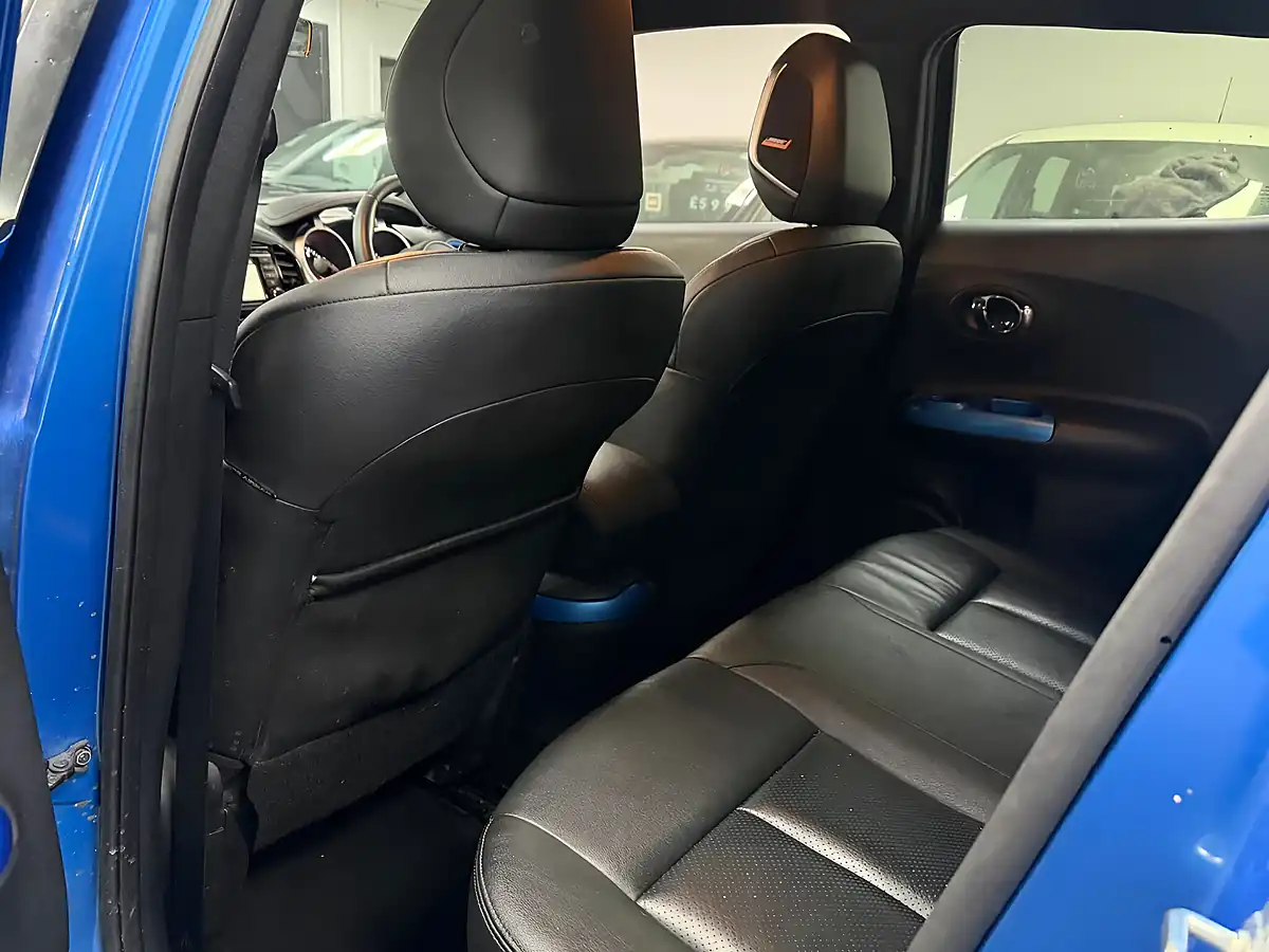 Used 2018 Nissan Juke Tekna Blue - Interior and Exterior details 17