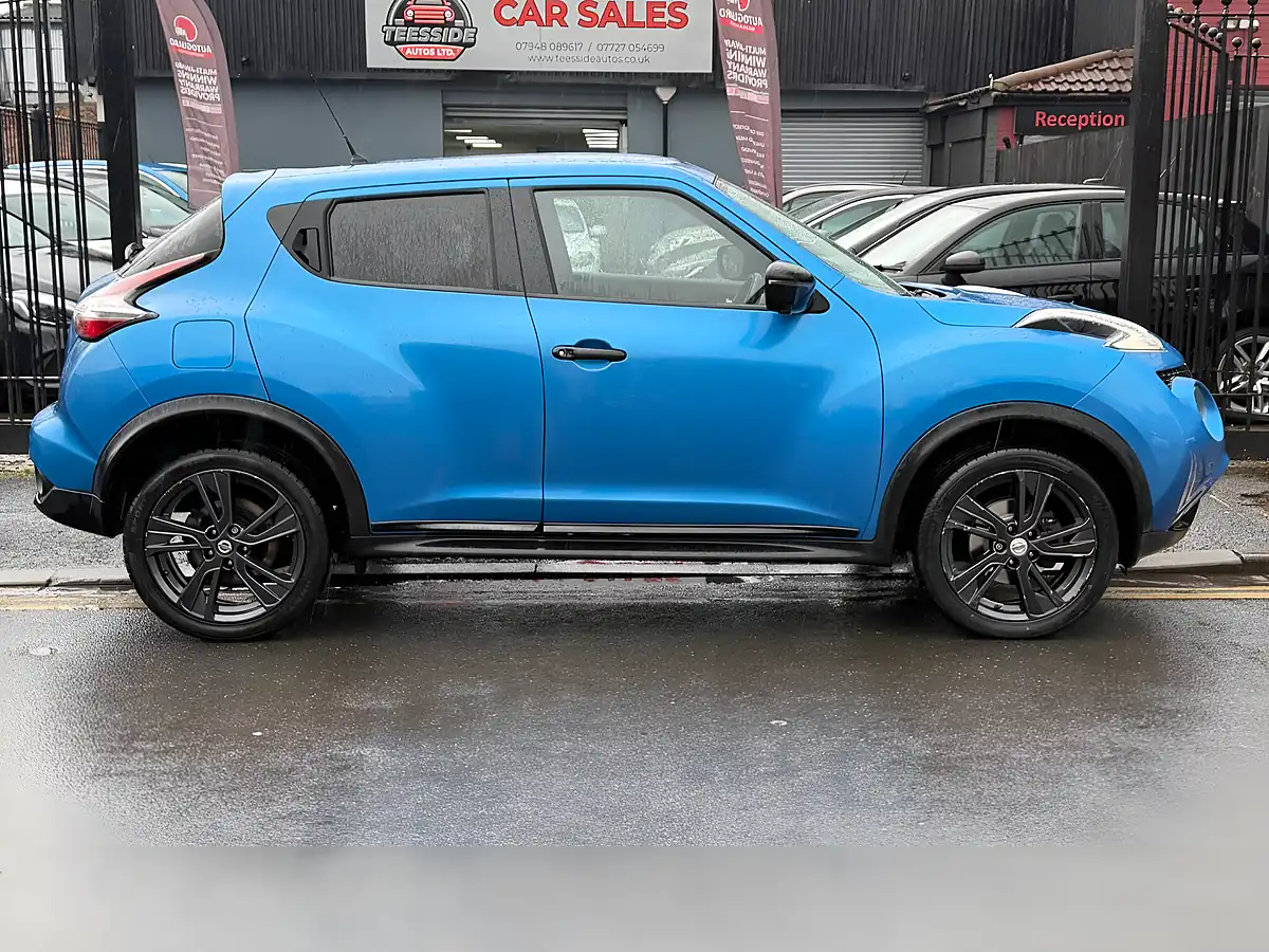 Used 2018 Nissan Juke Tekna Blue - Interior and Exterior details 3