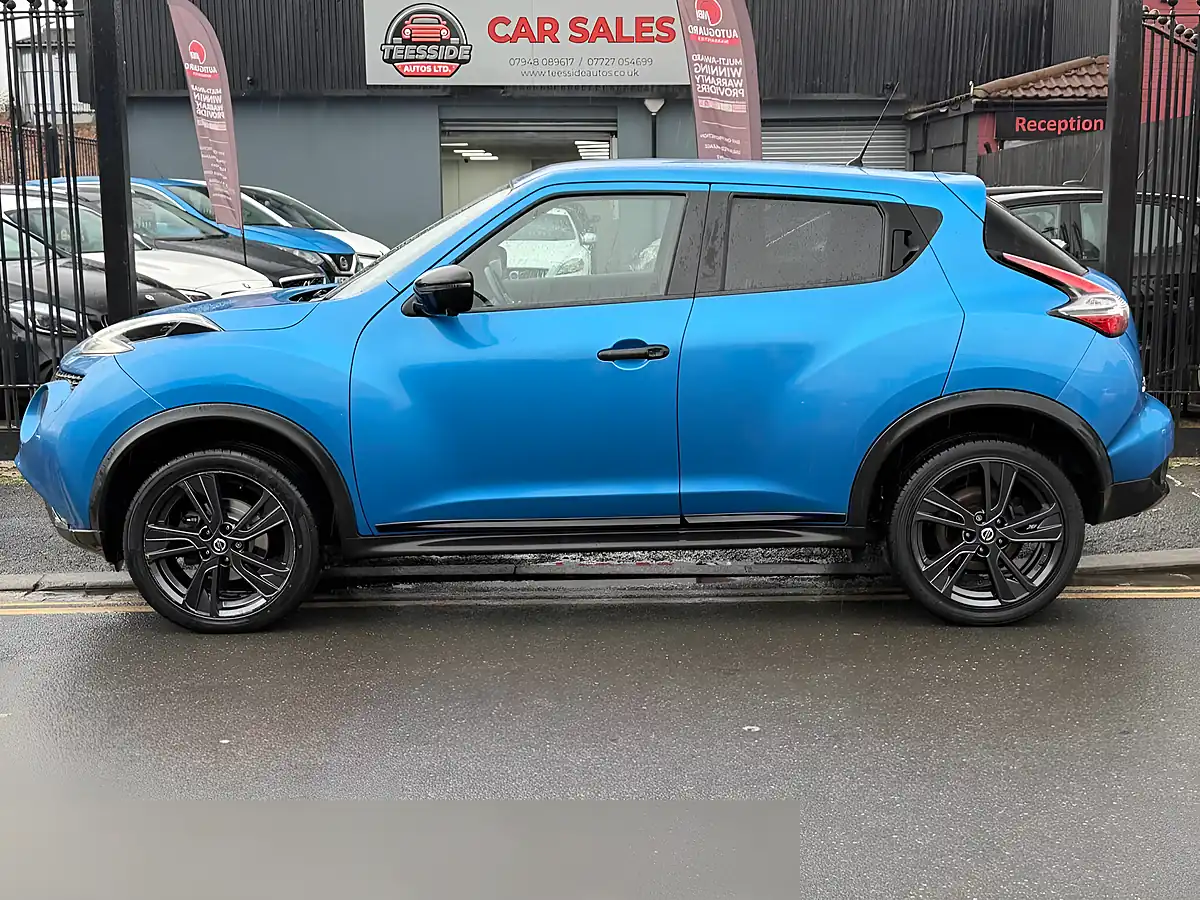 Used 2018 Nissan Juke Tekna Blue - Interior and Exterior details 4