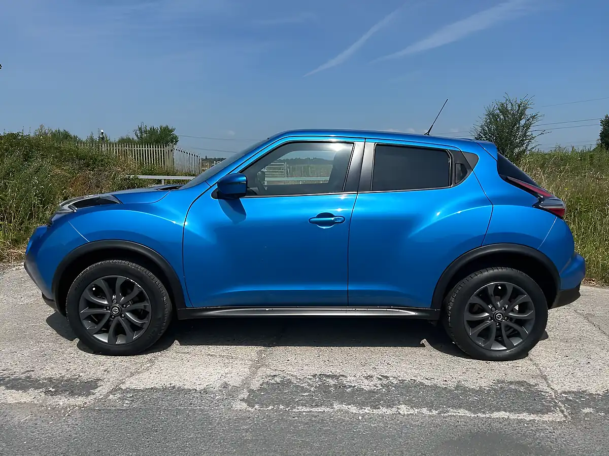 Used 2018 Nissan Juke Tekna Blue - Interior and Exterior details 5