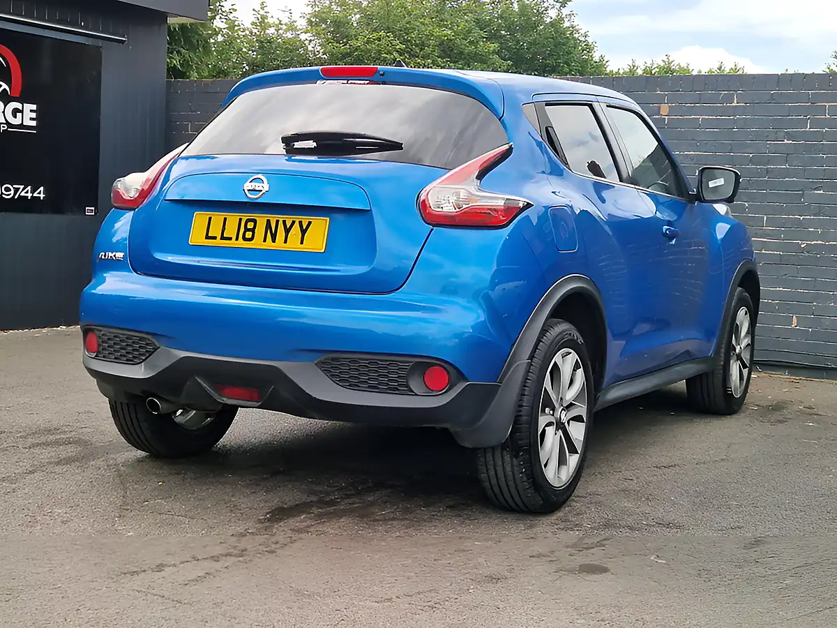 Used 2018 Nissan Juke Tekna Blue - Interior and Exterior details 13