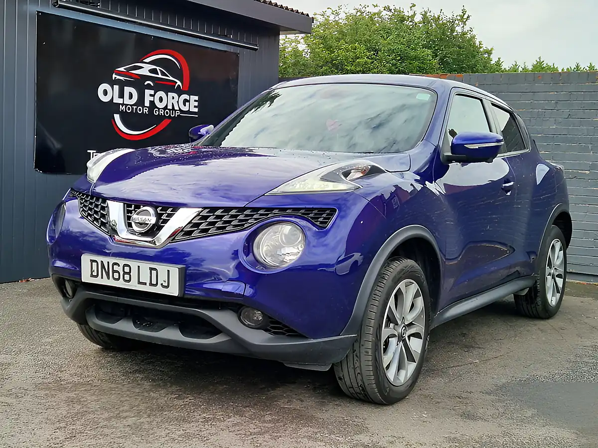 Used 2018 Nissan Juke Tekna Blue - Interior and Exterior details 11