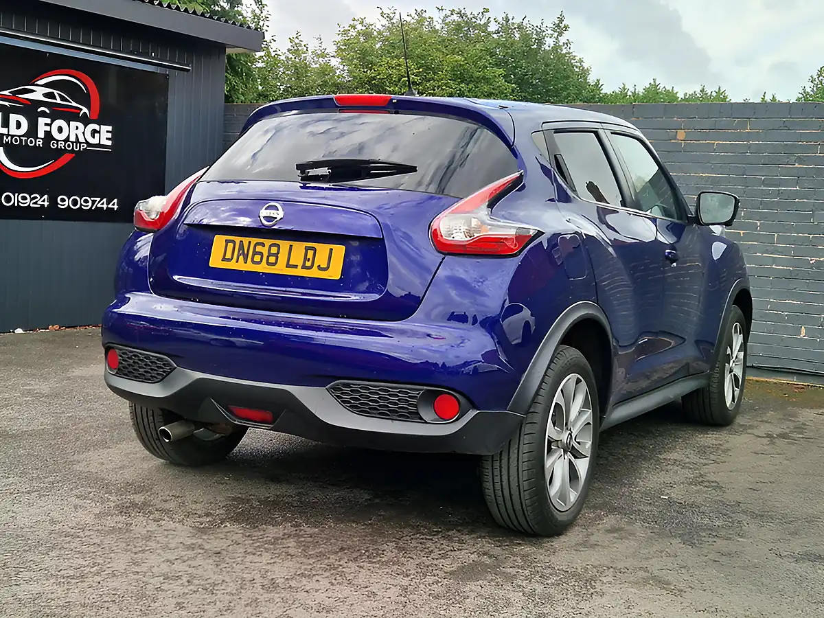 Used 2018 Nissan Juke Tekna Blue - Interior and Exterior details 13