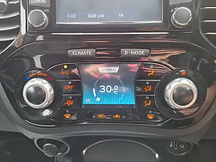 Used 2018 Nissan Juke Tekna Blue - Interior and Exterior details 19