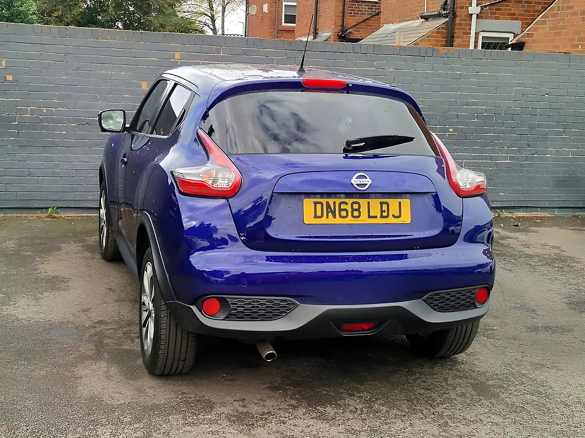 Used 2018 Nissan Juke Tekna Blue - Interior and Exterior details 8