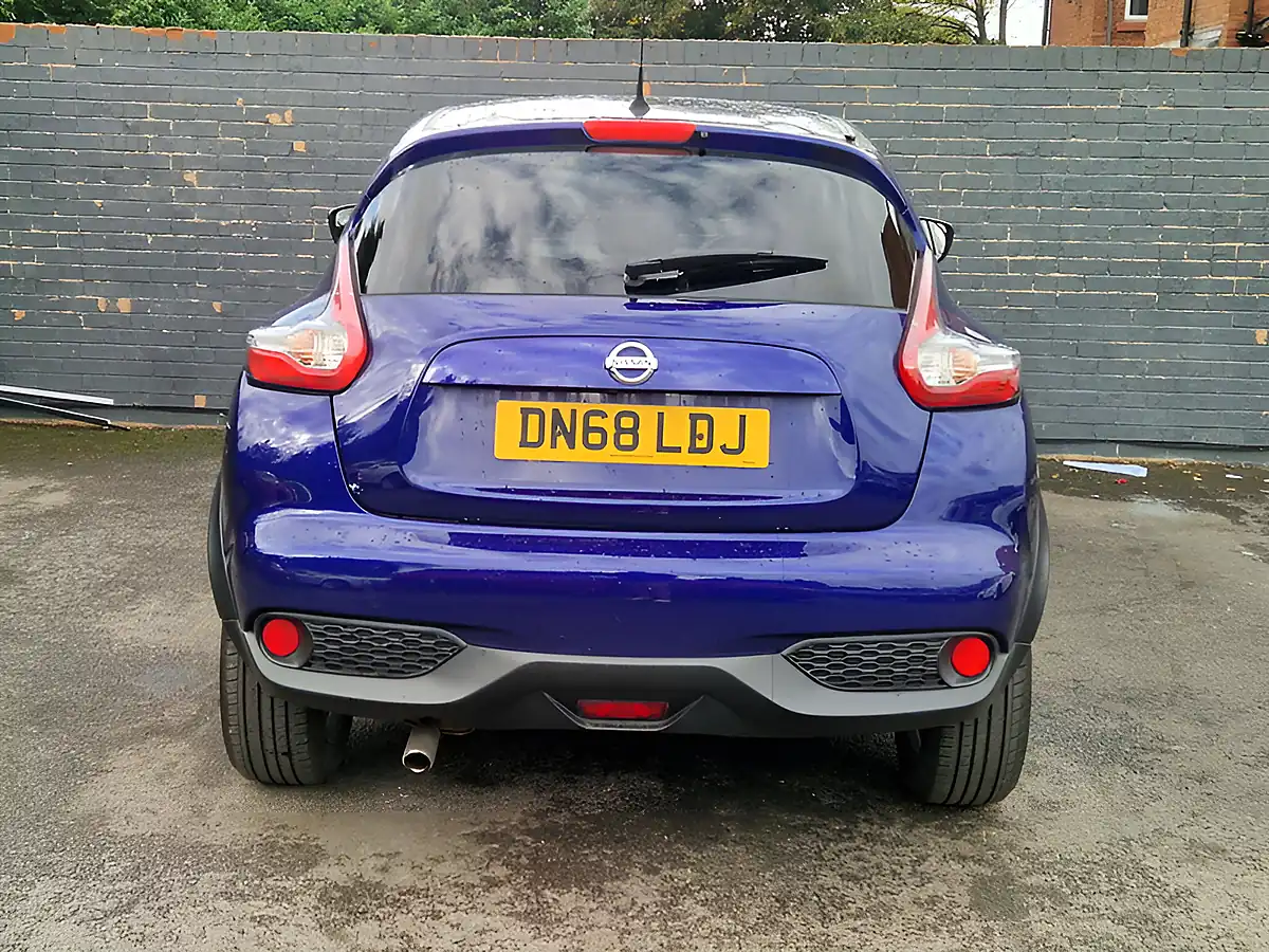 Used 2018 Nissan Juke Tekna Blue - Interior and Exterior details 9