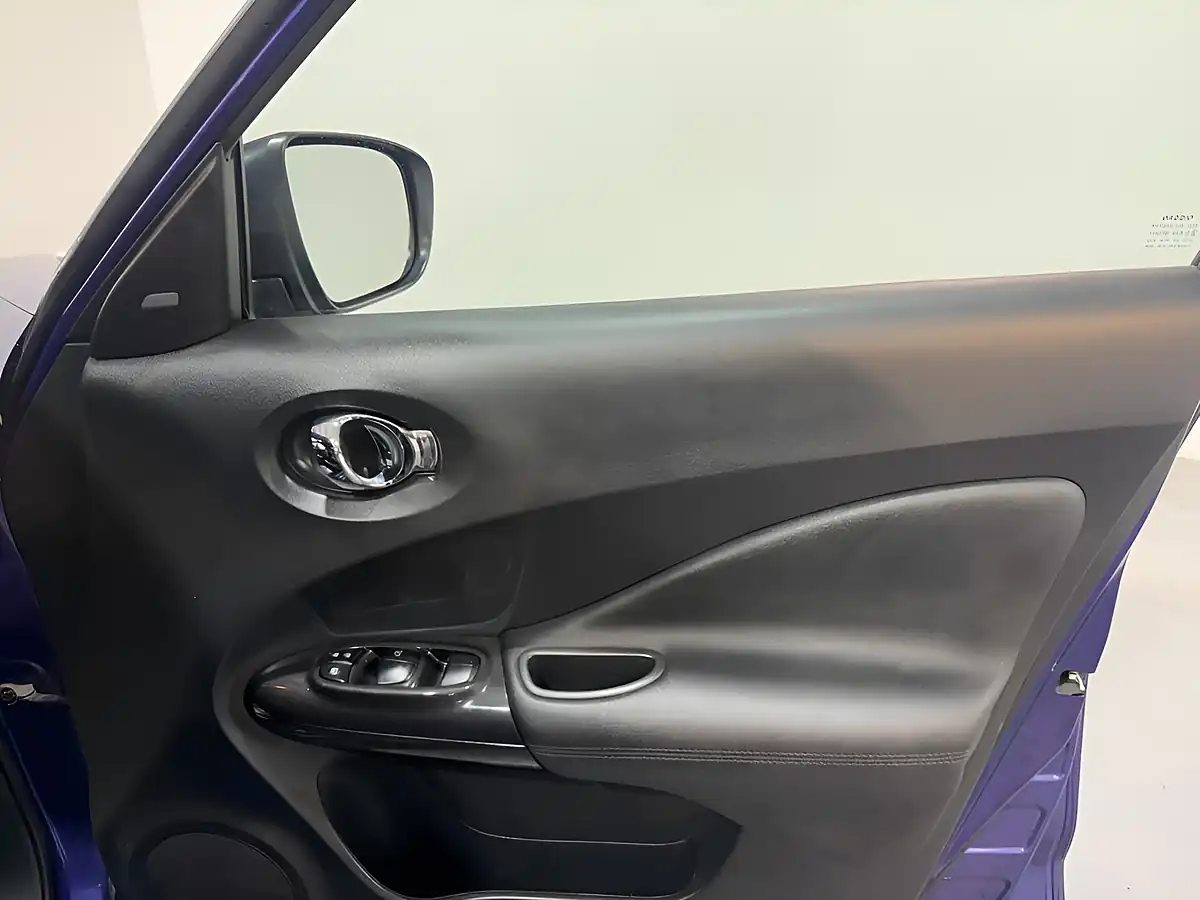 Used 2018 Nissan Juke Tekna Blue - Interior and Exterior details 12