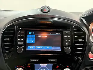 Used 2018 Nissan Juke Tekna Blue - Interior and Exterior details 18