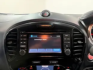 Used 2018 Nissan Juke Tekna Blue - Interior and Exterior details 19