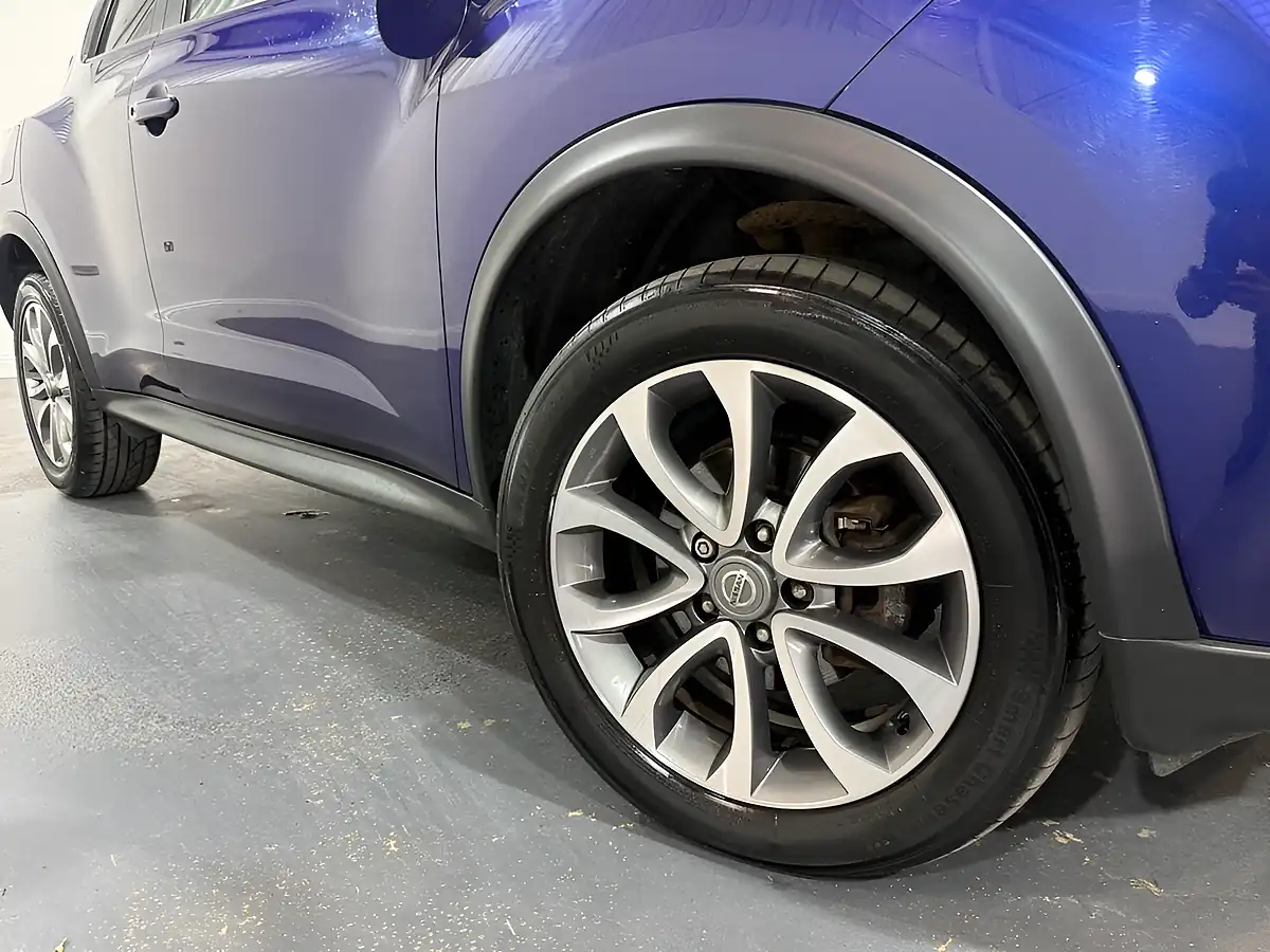 Used 2018 Nissan Juke Tekna Blue - Interior and Exterior details 4