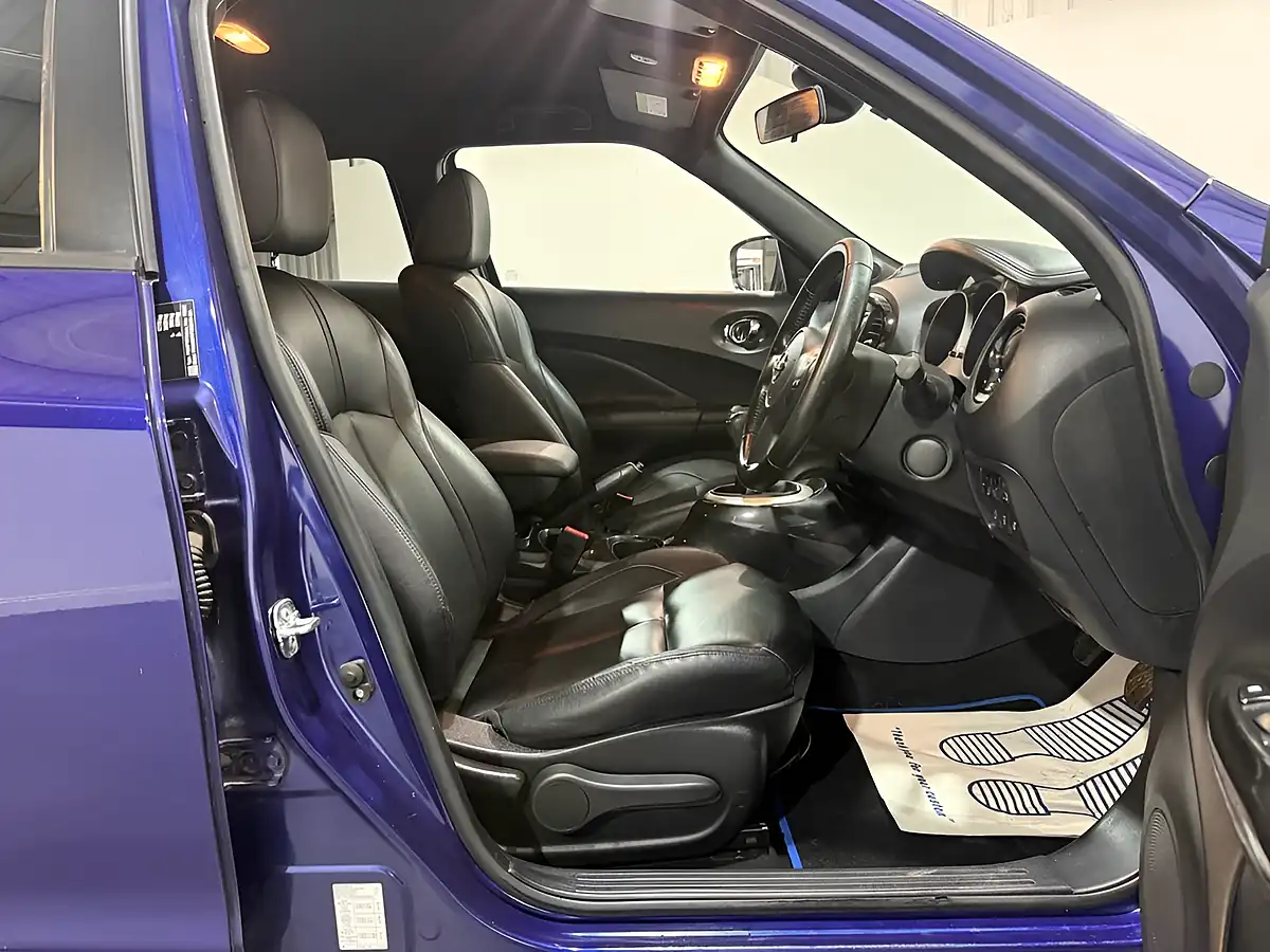 Used 2018 Nissan Juke Tekna Blue - Interior and Exterior details 9