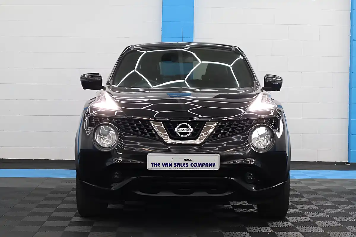 Used 2018 Nissan Juke Tekna (bose Edition) Black - Interior and Exterior details 3