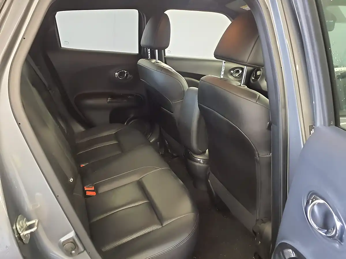 Used 2018 Nissan Juke Tekna Grey - Interior and Exterior details 11