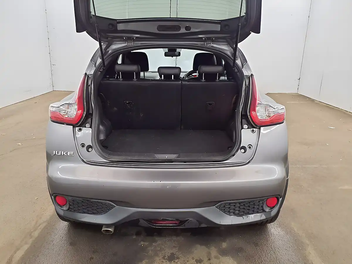 Used 2018 Nissan Juke Tekna Grey - Interior and Exterior details 7