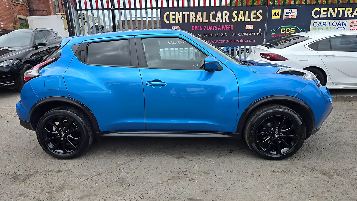 Used 2018 Nissan Juke Tekna Grey - Interior and Exterior details 6