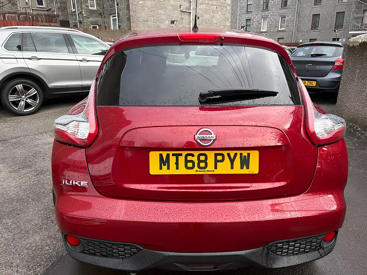 Used 2018 Nissan Juke Tekna Red - Interior and Exterior details 10