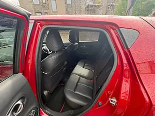 Used 2018 Nissan Juke Tekna Red - Interior and Exterior details 13