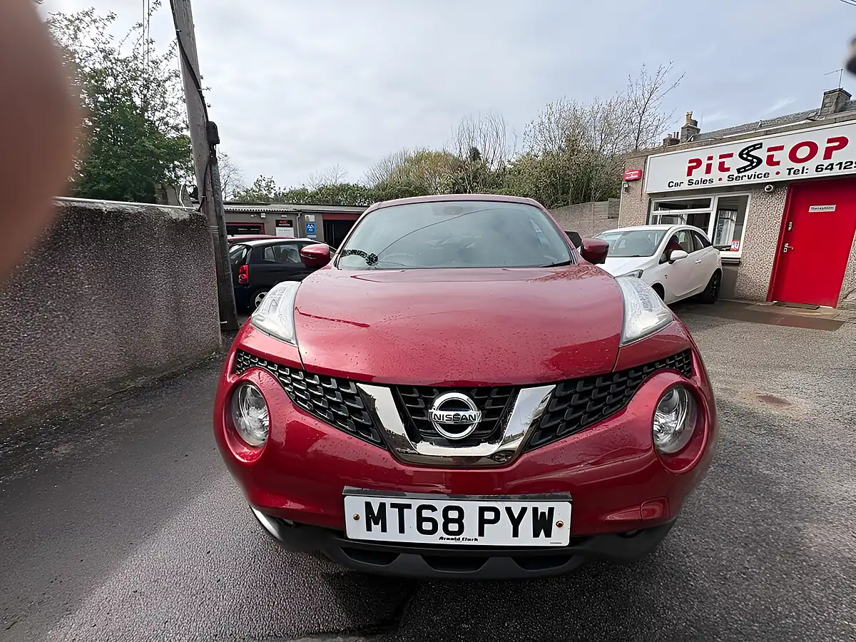 Used 2018 Nissan Juke Tekna Red - Interior and Exterior details 2