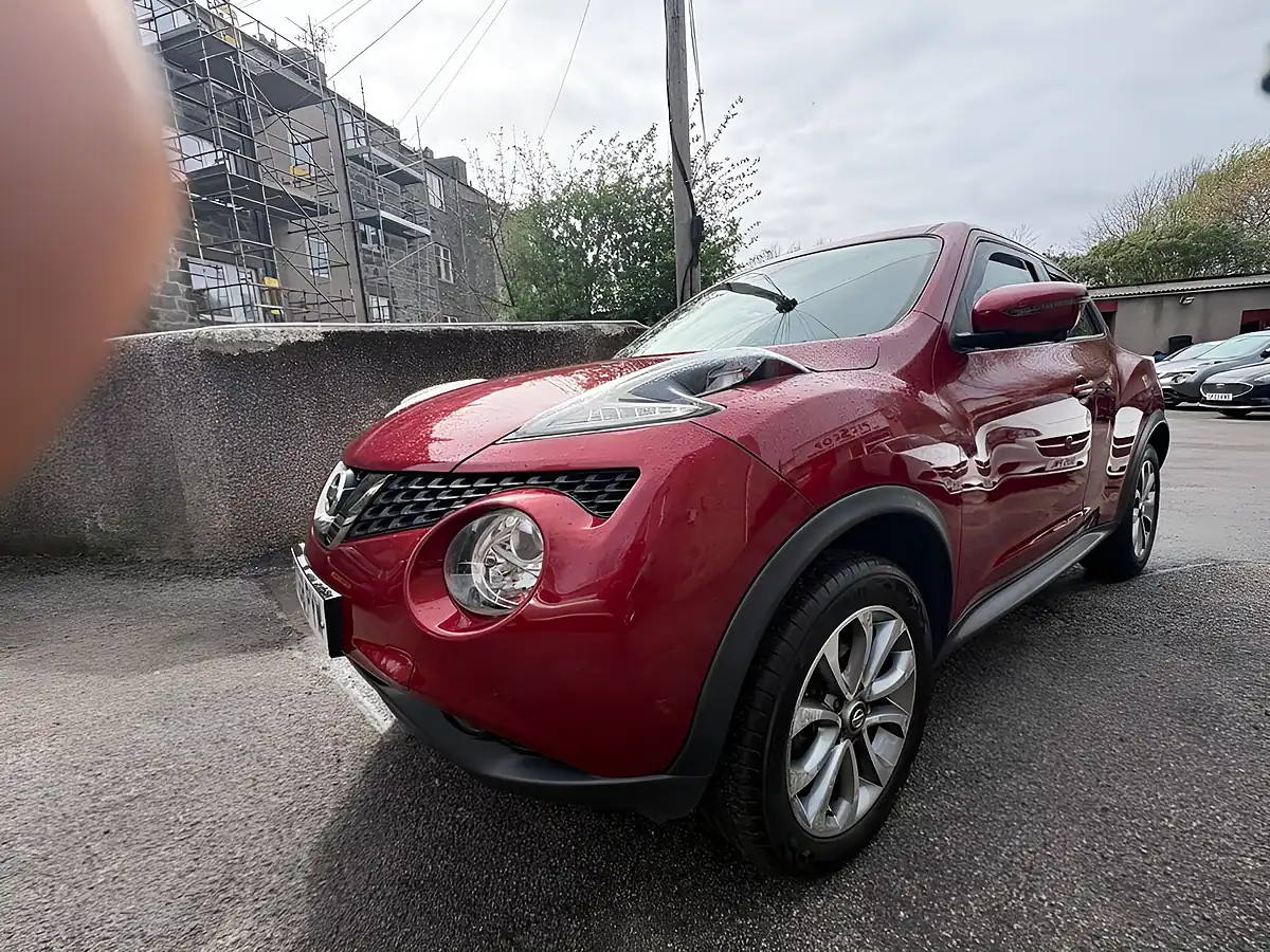 Used 2018 Nissan Juke Tekna Red - Interior and Exterior details 4