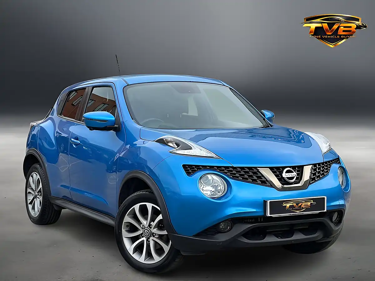 Used 2018 Nissan Juke Tekna Vivid Blue - Front View