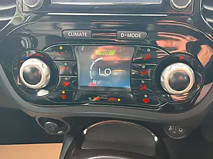 Used 2018 Nissan Juke Tekna Vivid Blue - Interior and Exterior details 13