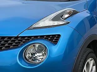 Used 2018 Nissan Juke Tekna Vivid Blue - Interior and Exterior details 20