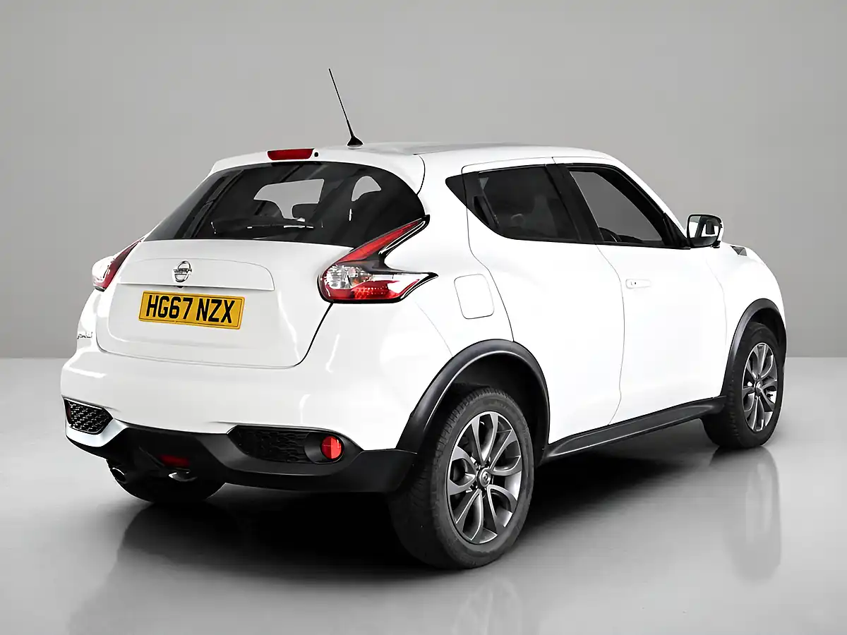 Used 2018 Nissan Juke Tekna White - Interior and Exterior details 2