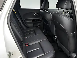 Used 2018 Nissan Juke Tekna White - Interior and Exterior details 6