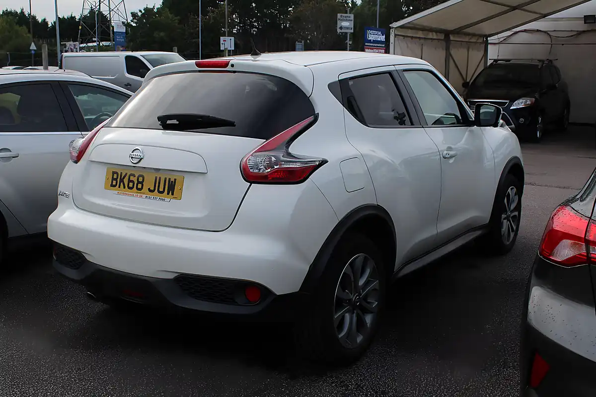 Used 2018 Nissan Juke Tekna White - Interior and Exterior details 2