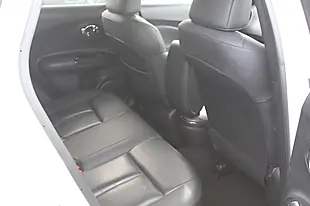 Used 2018 Nissan Juke Tekna White - Interior and Exterior details 4