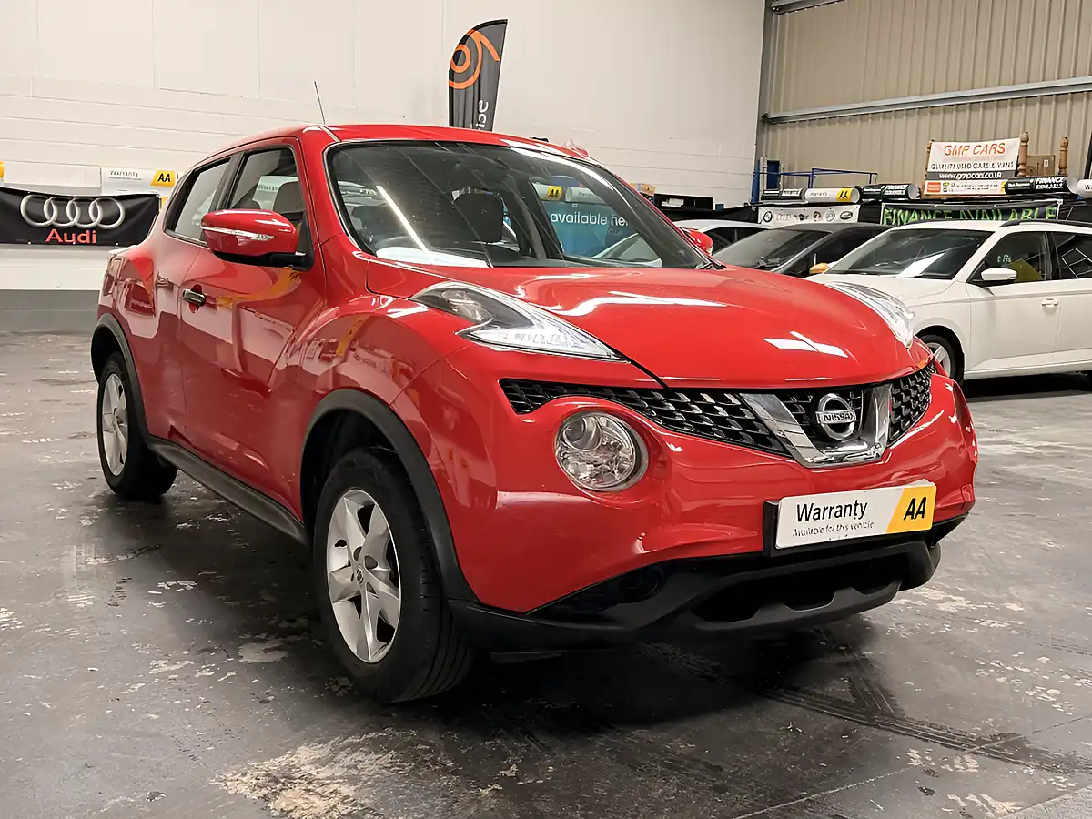 Used 2018 Nissan Juke Visia Red - Front View