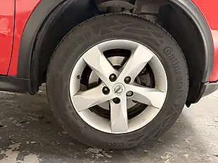 Used 2018 Nissan Juke Visia Red - Interior and Exterior details 12