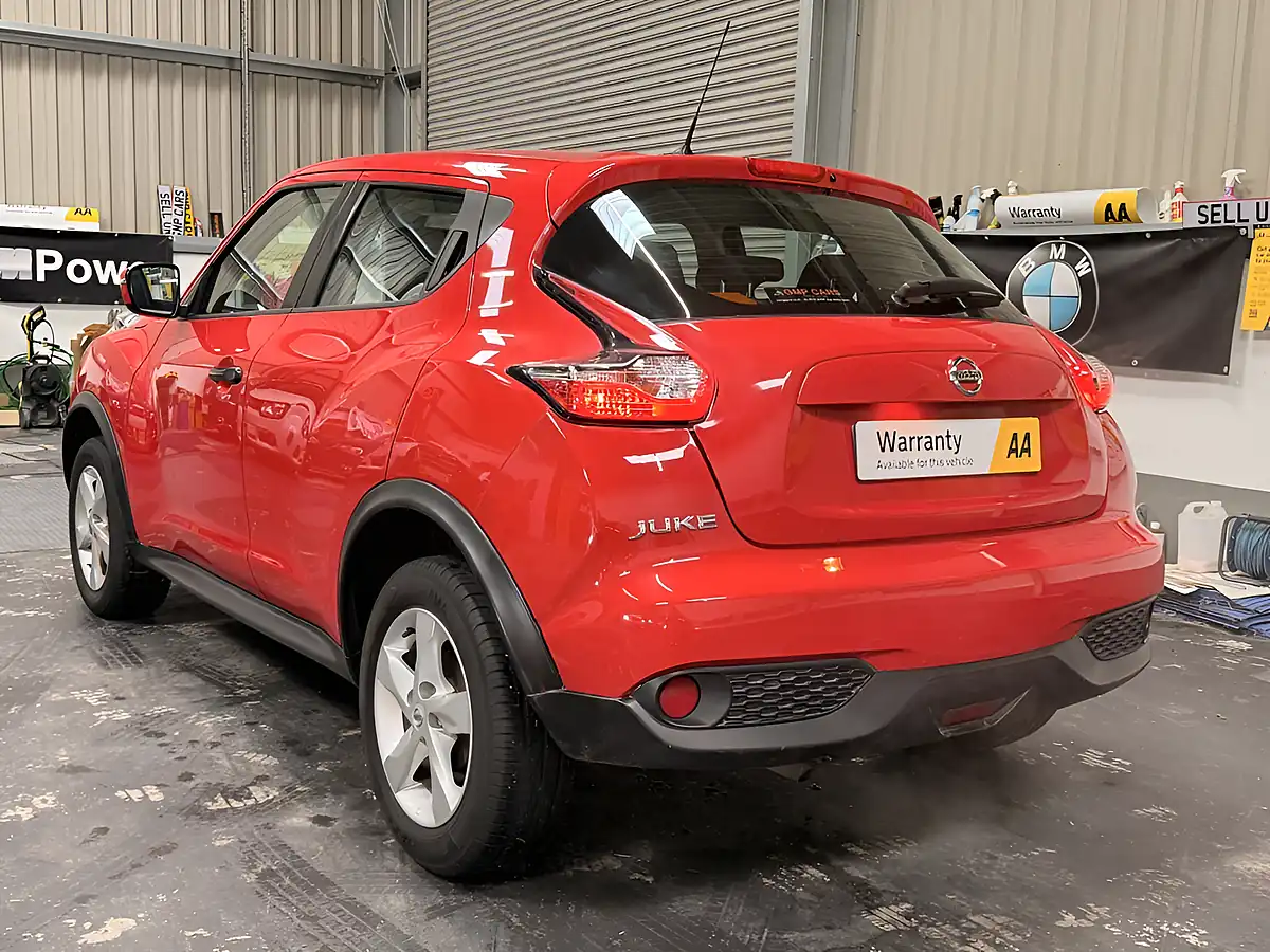 Used 2018 Nissan Juke Visia Red - Interior and Exterior details 7