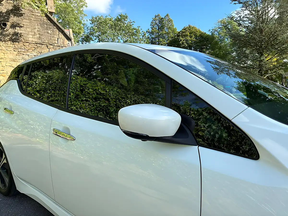 Used 2018 Nissan Leaf N-Connecta White - Interior and Exterior details 15