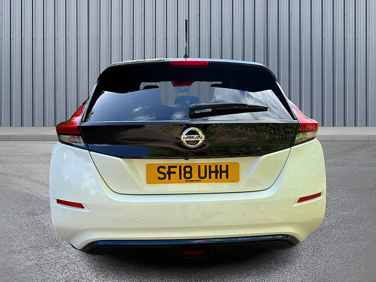 Used 2018 Nissan Leaf N-Connecta White - Interior and Exterior details 5