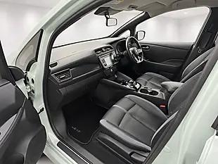 Used 2018 Nissan Leaf Tekna Green - Interior and Exterior details 11